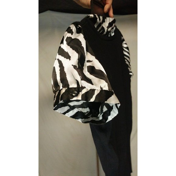 Heart & Soul Black Pullover Blouse w/ Zebra Print Accent size M - Picture 4 of 6